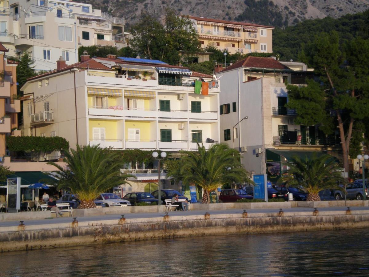 Vila Nives Hotel Podgora Bagian luar foto